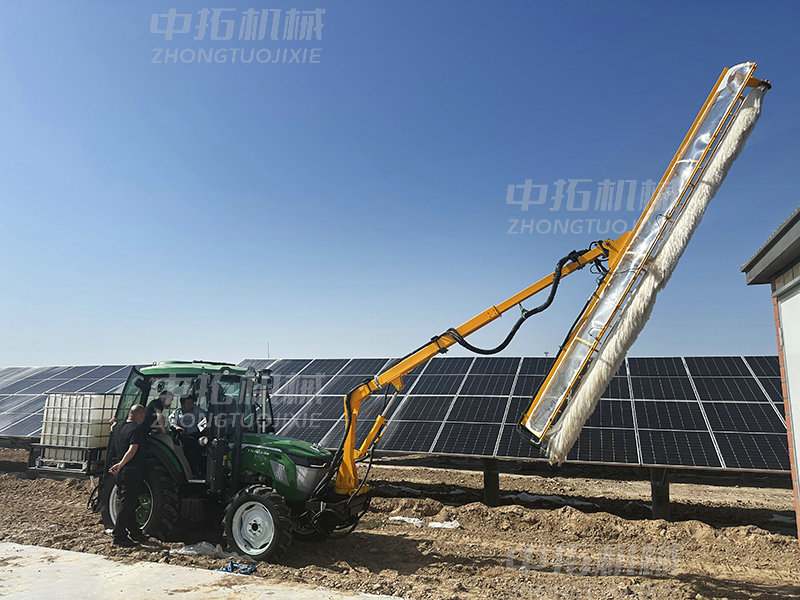 輪式光伏清洗機 (7).jpg